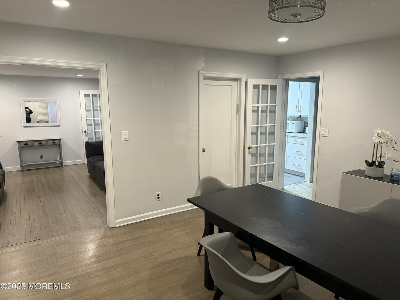 317 Jersey Ave - Photo 7 of 12