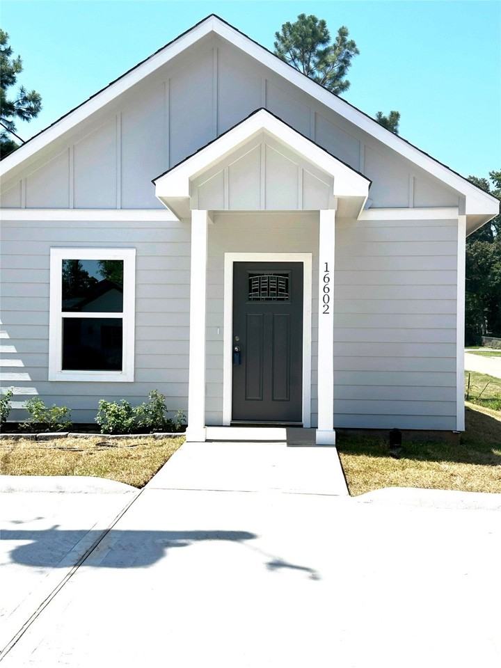 16602 E Forrestal - Photo 2 of 9