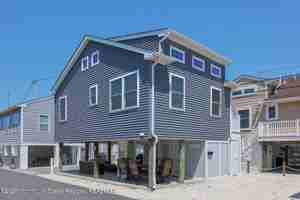 featured image of 118 W Tide Way