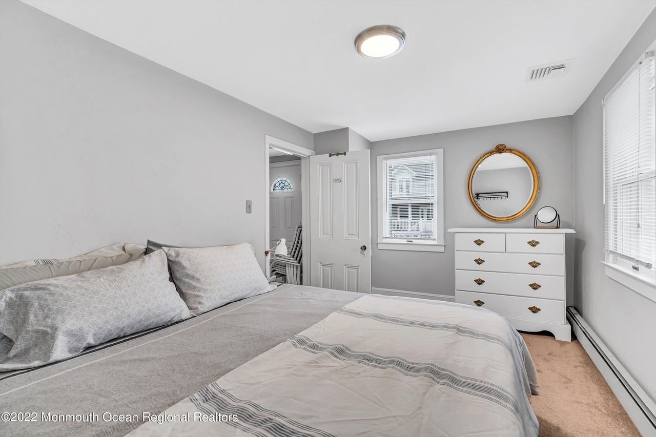 57 Fielder Avenue - Photo 3 of 31