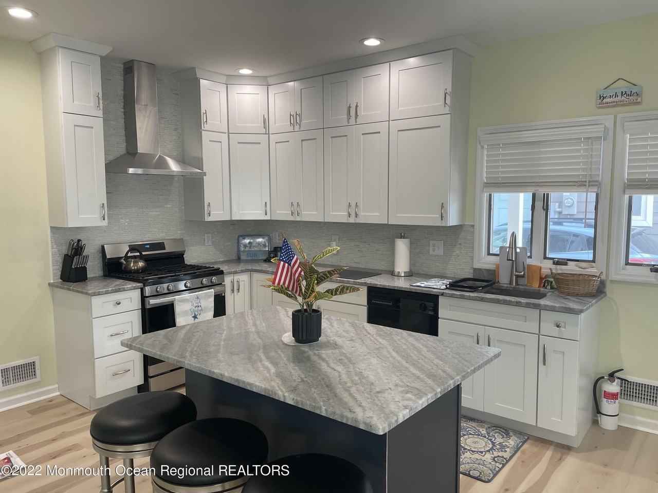 68 Pacific Way - Photo 5 of 13