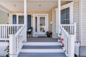 featured image of 63 Fort Ave
