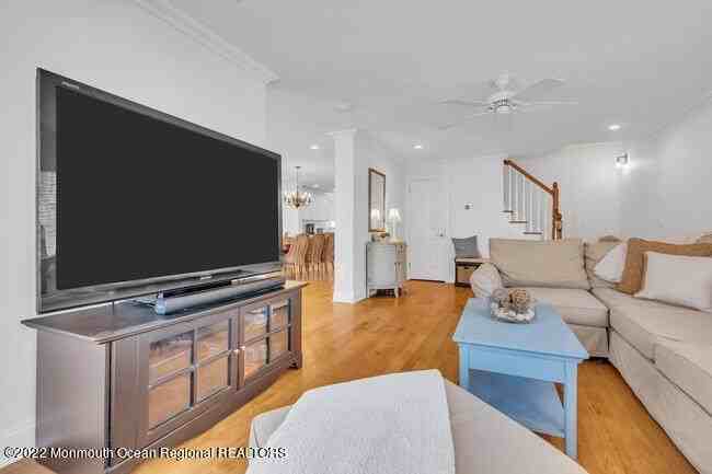 63 Fort Avenue - Photo 6 of 50