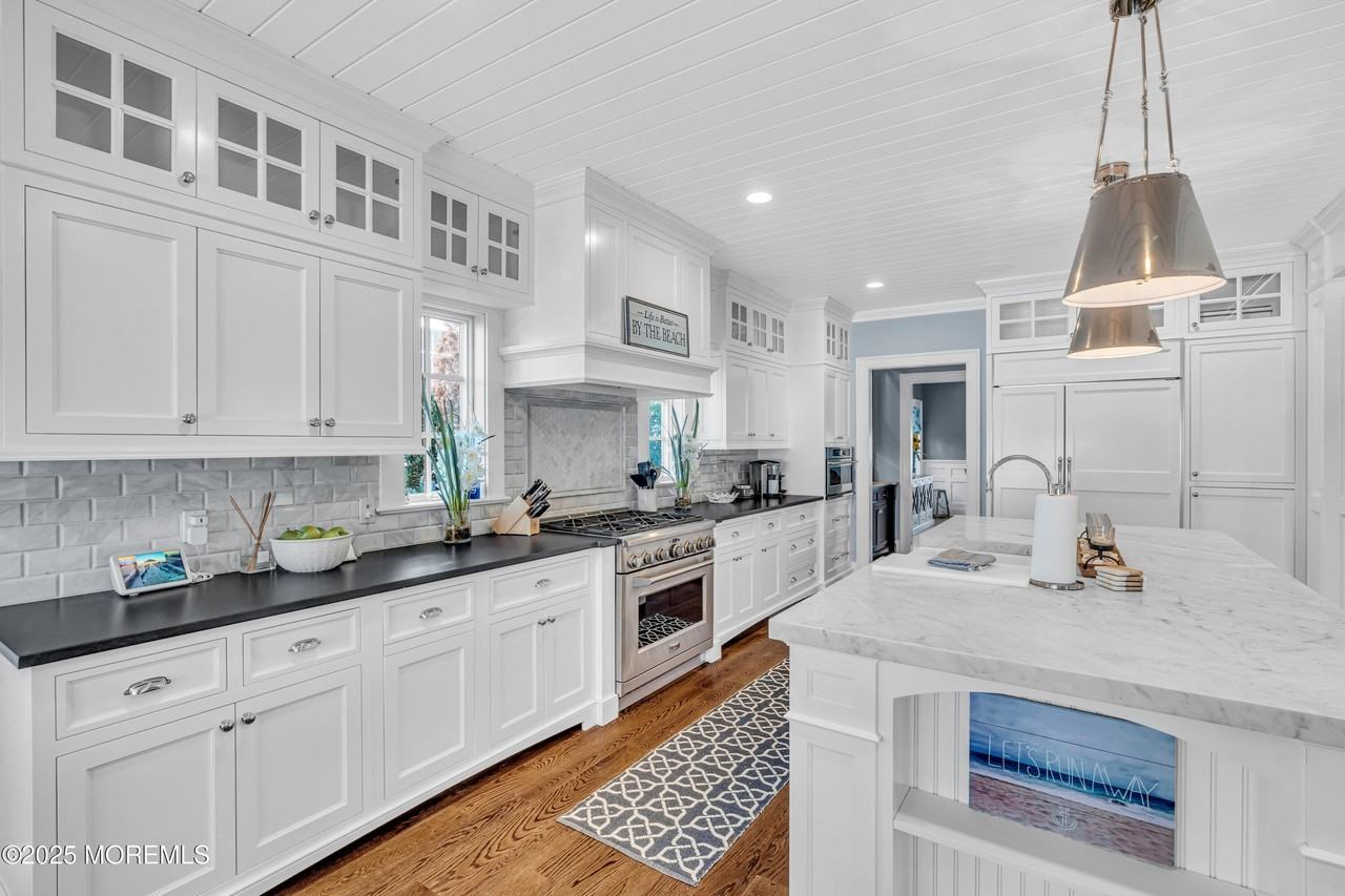 316 Jersey Ave - Photo 6 of 31