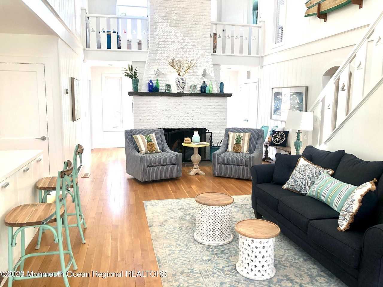 17 17 1st Avenue - Photo 4 of 43