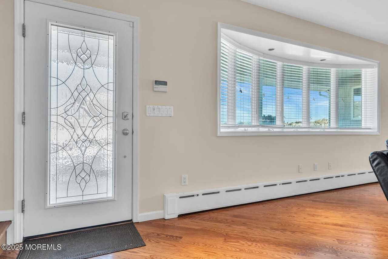 115 N Ocean Ave - Photo 7 of 50