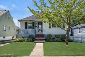 featured image of 321 16th Ave