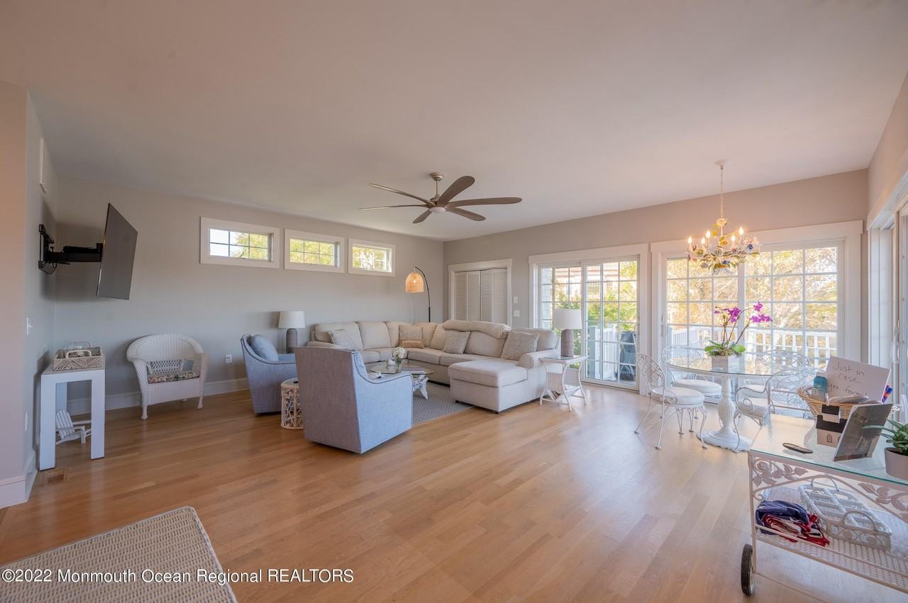 128 Park Ave - Photo 6 of 28