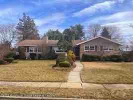 featured image of 4 Joanna Ct