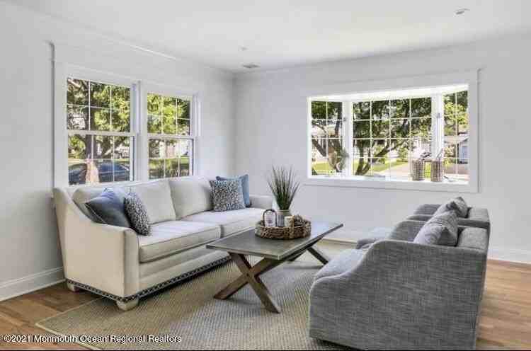 307 Pennsylvania Ave - Photo 6 of 28