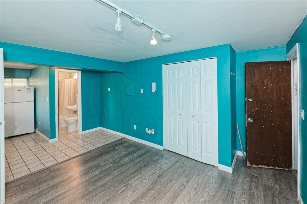 133 Winthrop St - Photo 3 of 17