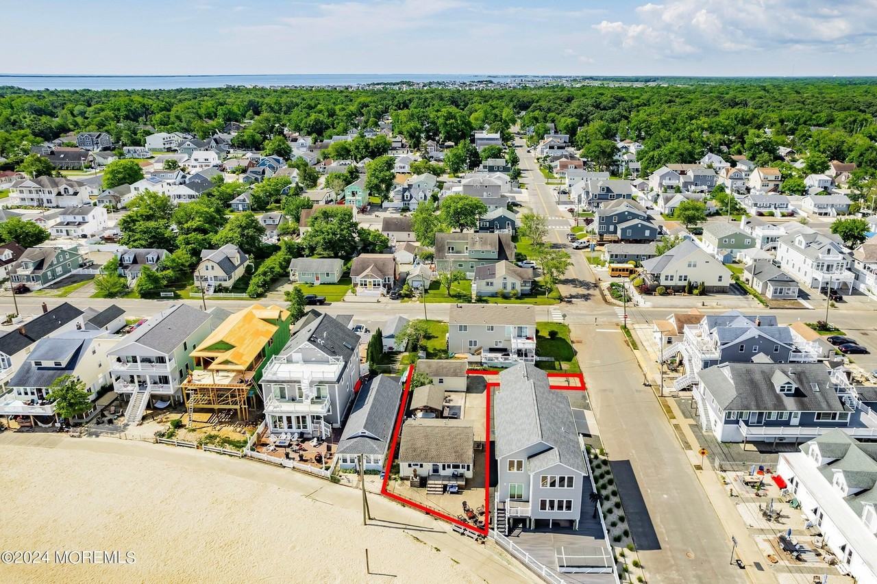 504 E Riviera Ave - Photo 6 of 17