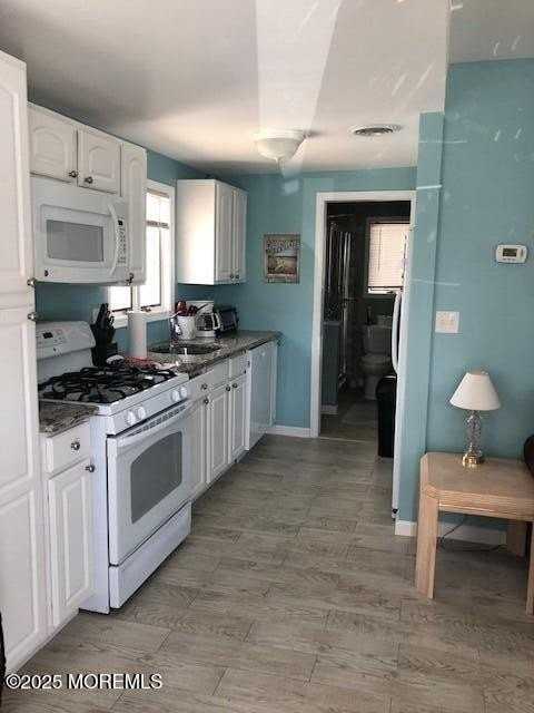 23 Guyer Ave Unit Rear #REAR - Photo 3 of 7