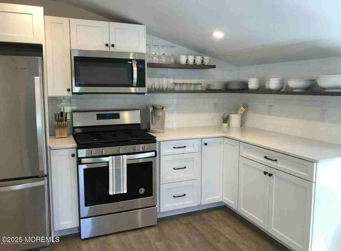 68 Bridge Ave - Photo 6 of 9