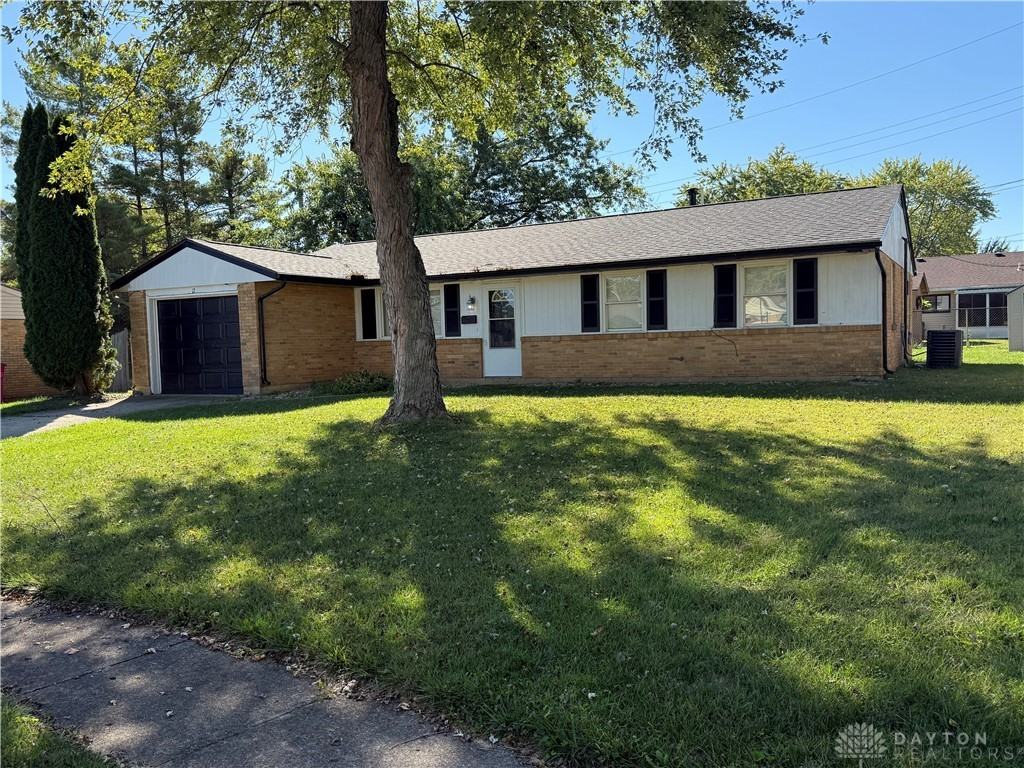 17 Lawndale Ct - Photo 3 of 16