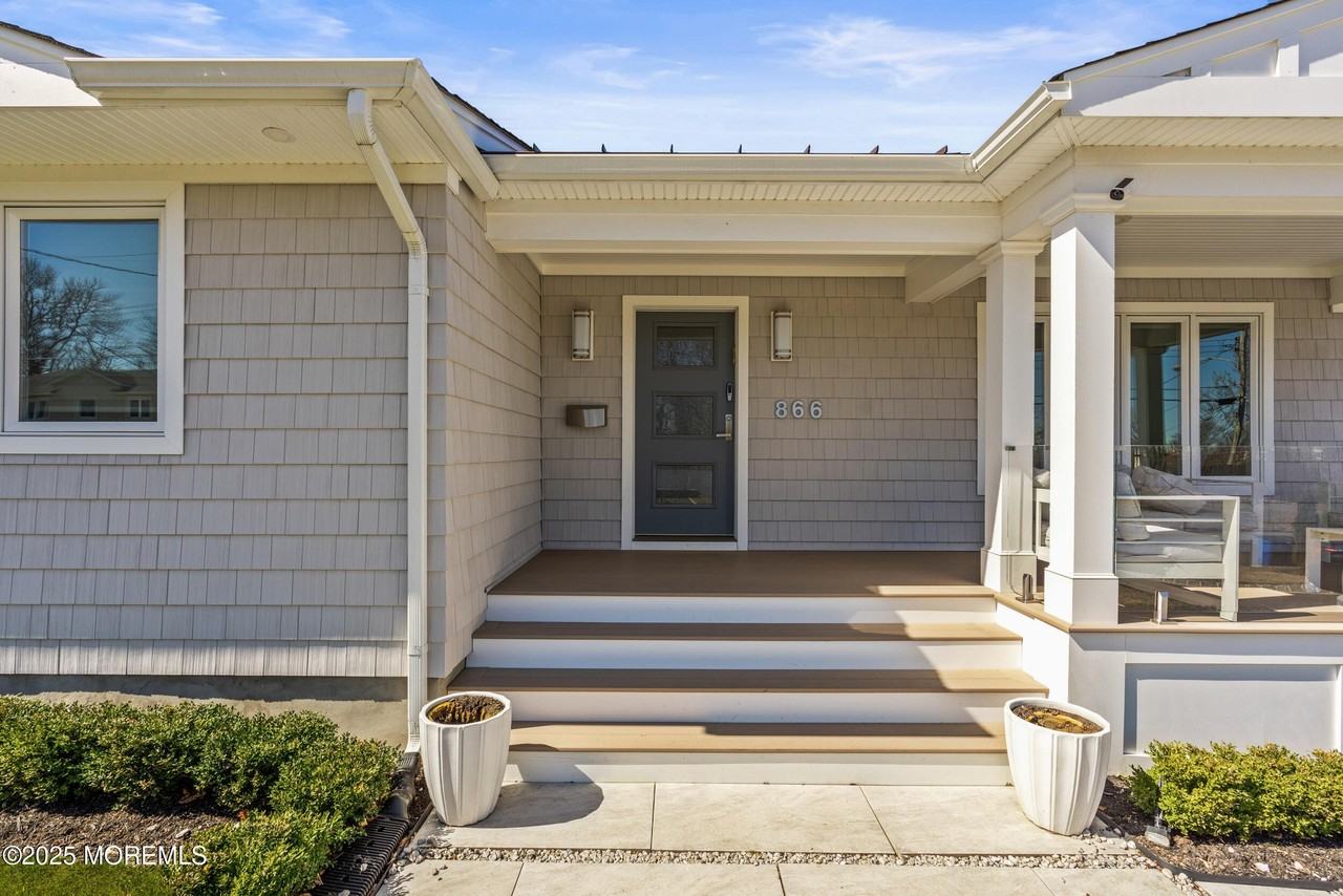 866 Red Oaks Dr - Photo 5 of 41