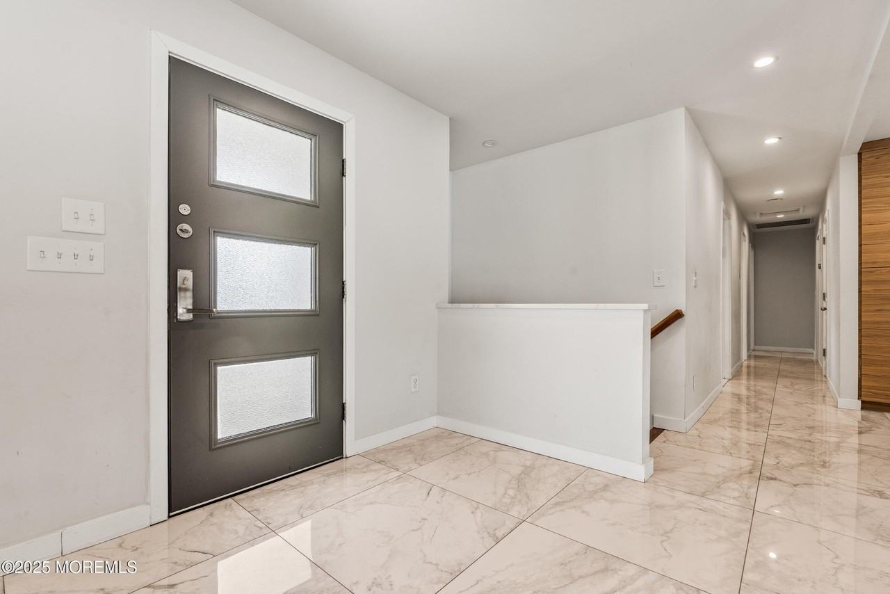 866 Red Oaks Dr - Photo 7 of 41