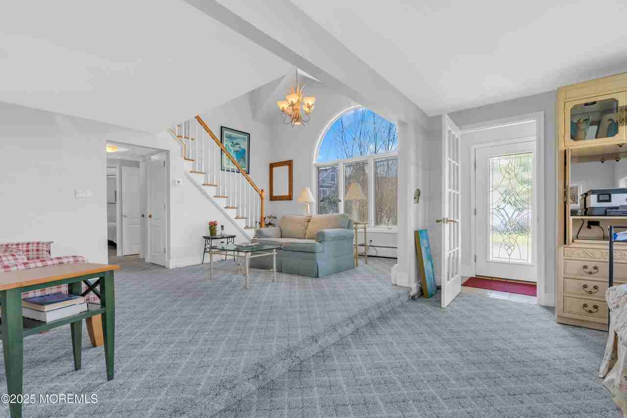 124 Neptune Pl - Photo 6 of 50