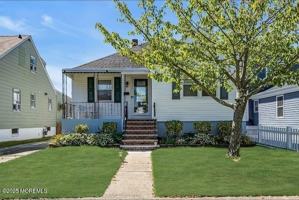 featured image of 321 16th Ave