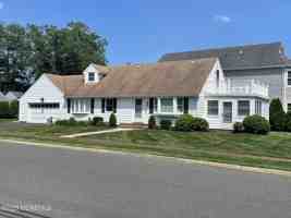 featured image of 300 4th Ave