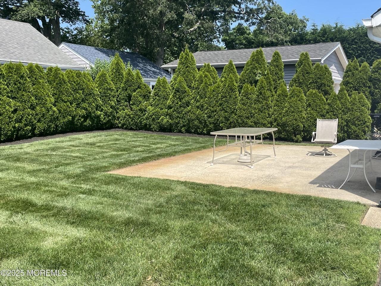 300 4th Ave - Photo 4 of 40