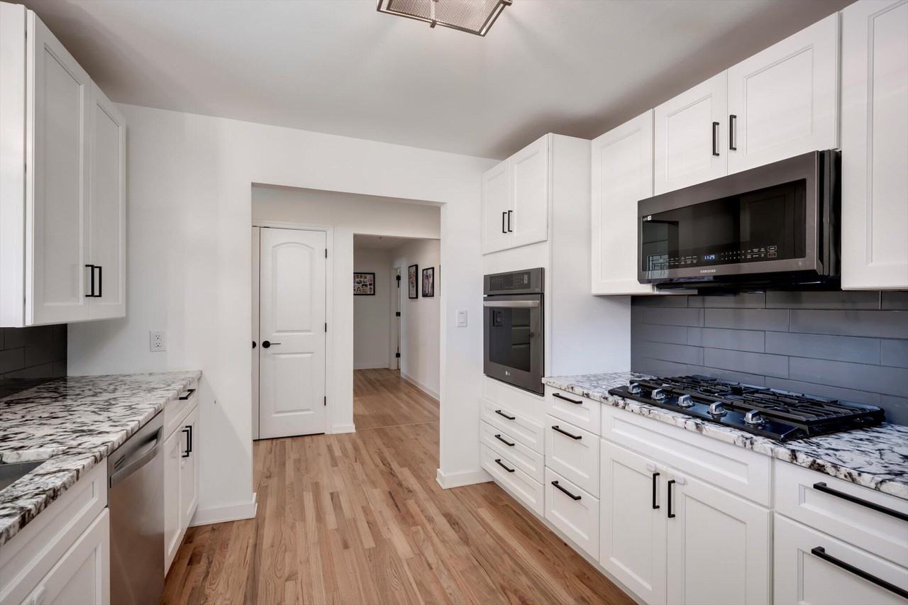 2899 Wagener Rd - Photo 3 of 35