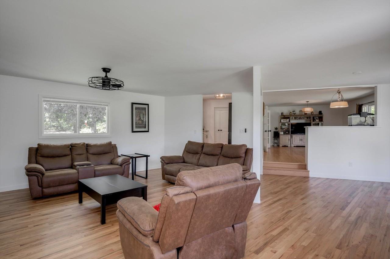 2899 Wagener Rd - Photo 7 of 35