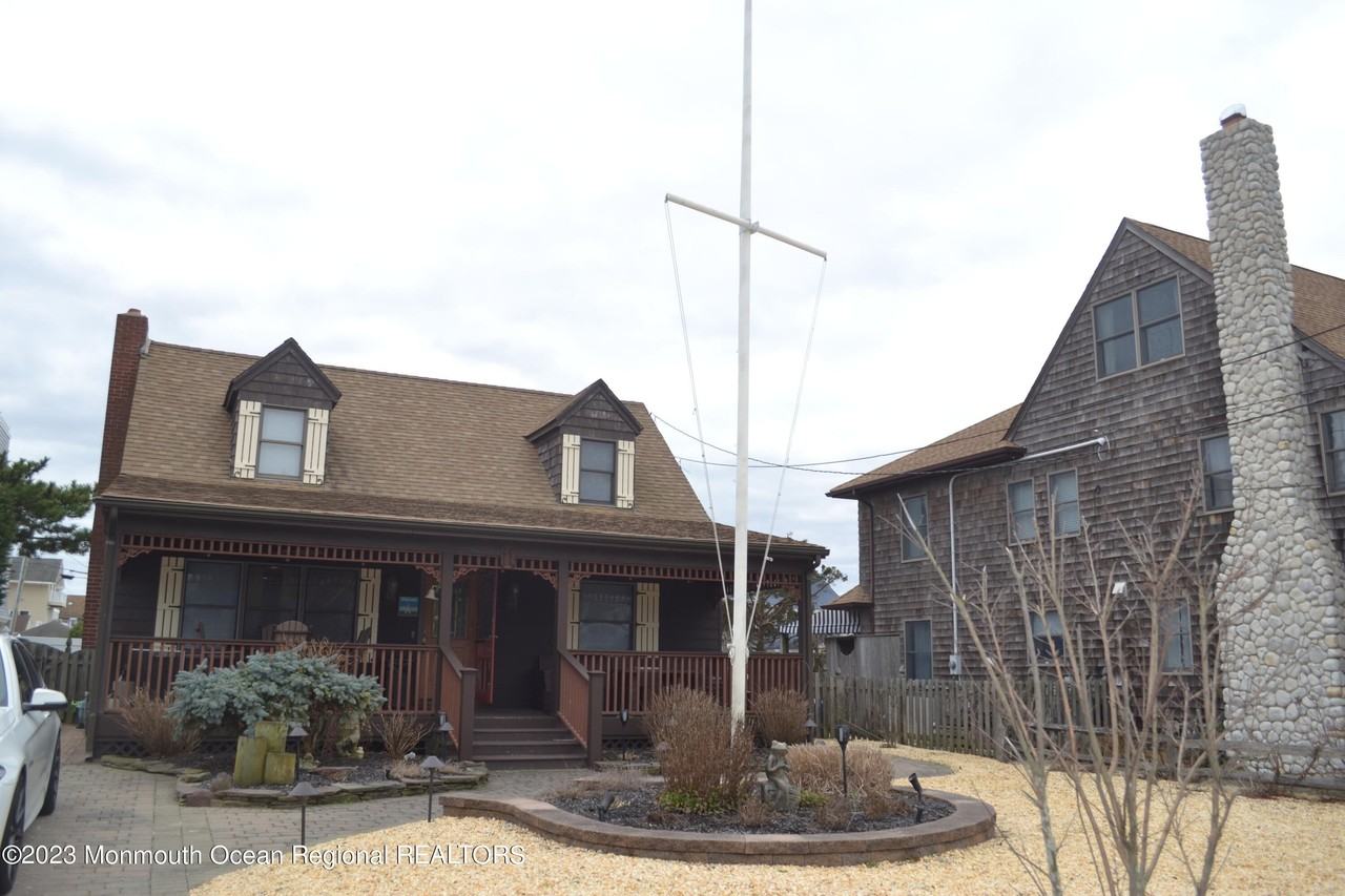 11 3rd Ave - Photo 5 of 30