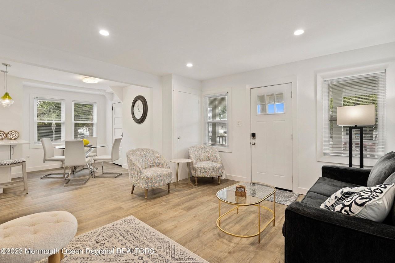 1401 1401 B Street unit: Downstairs - Photo 5 of 12