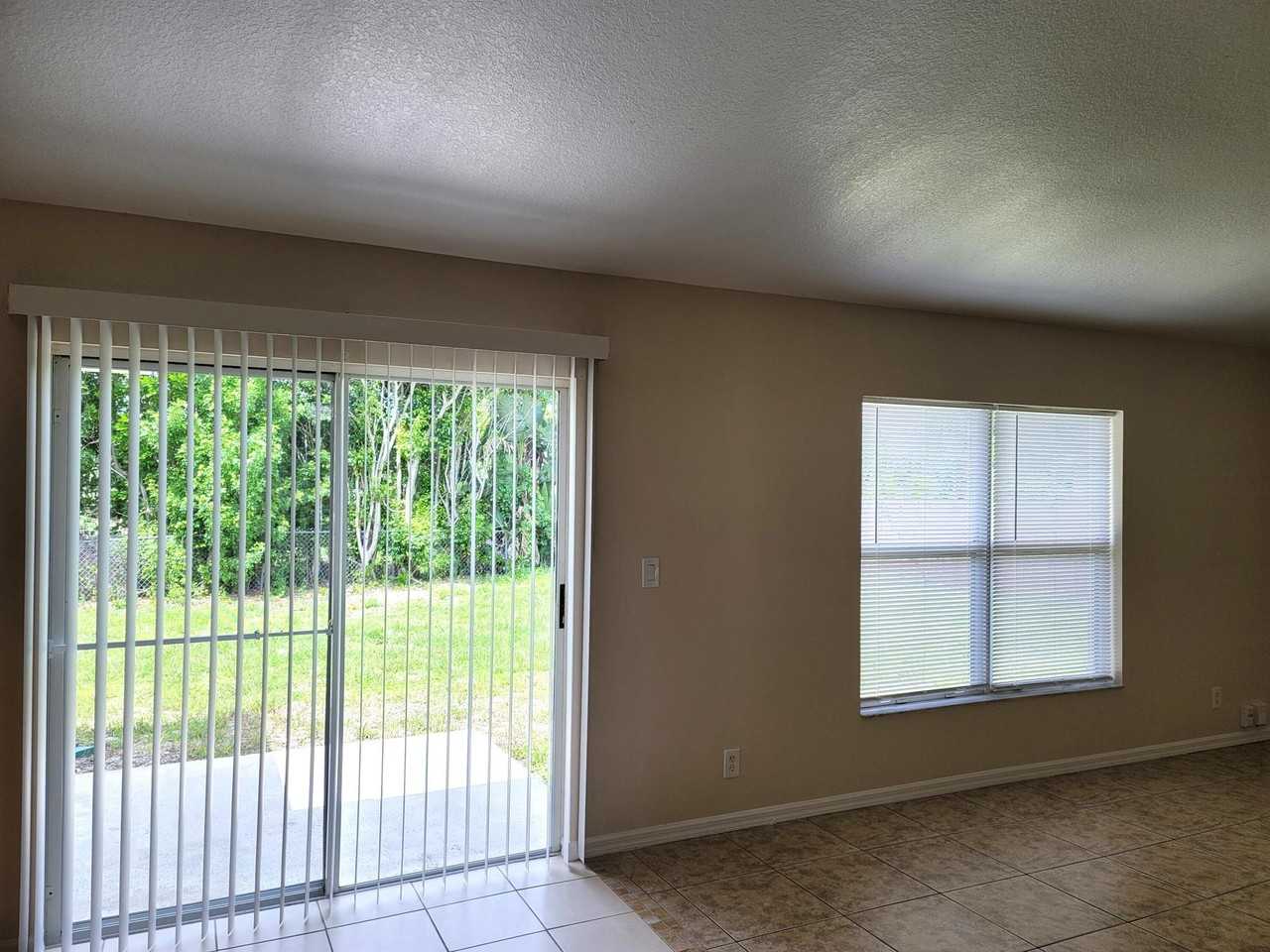 3438 Southwest San Benito Street - Photo 7 of 27