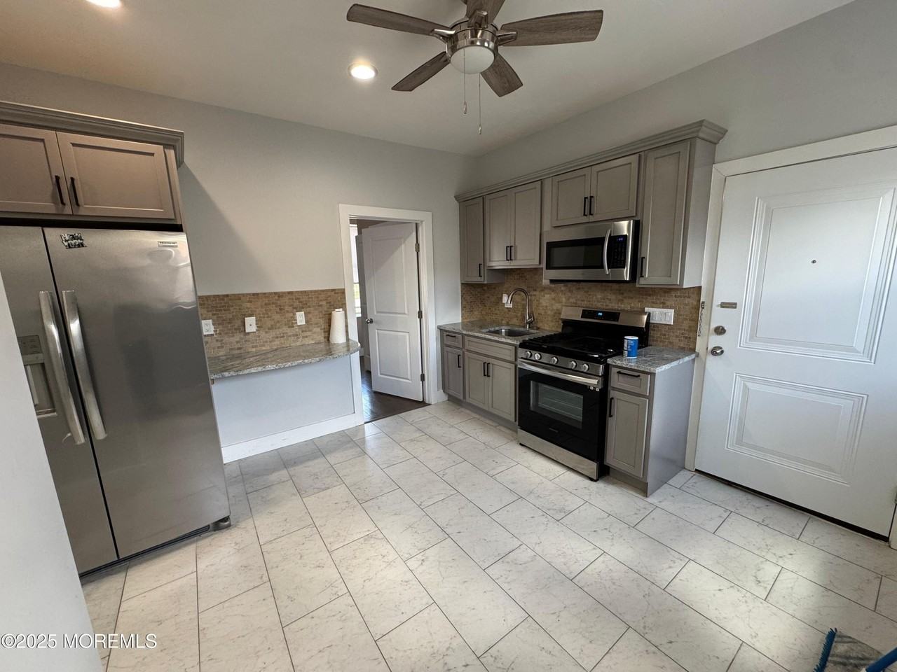 273 16th Ave Unit 3r #3R - Photo 7 of 12