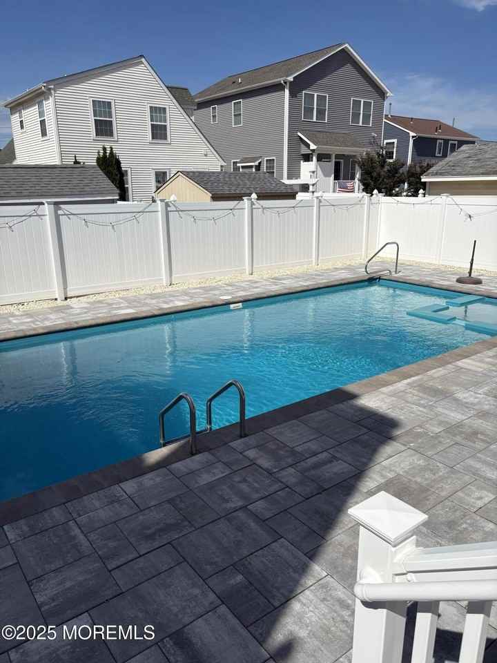 107 Ortley Ave - Photo 2 of 19