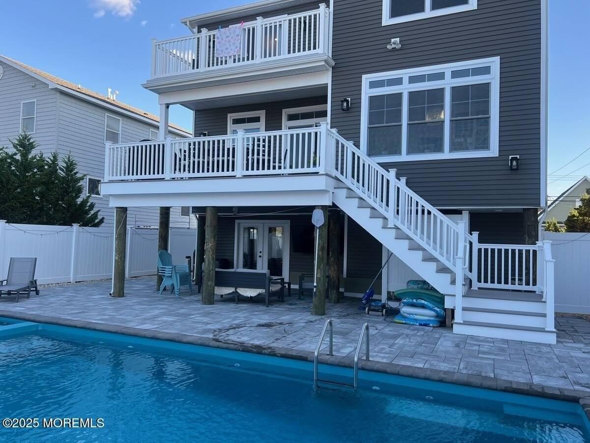 107 Ortley Ave - Photo 3 of 19