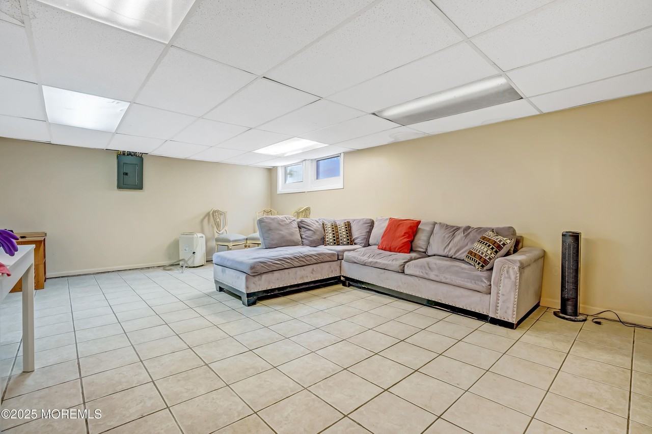 510 Cedar Ave - Photo 3 of 25