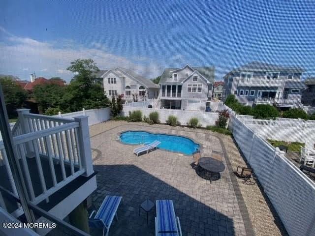 305 Newark Ave - Photo 3 of 20