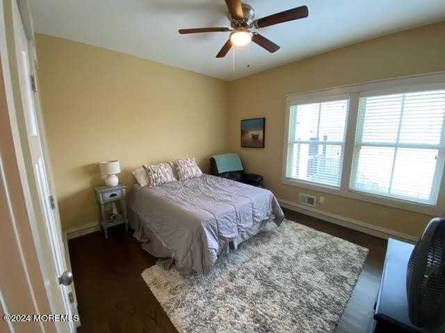 305 Newark Ave - Photo 6 of 20