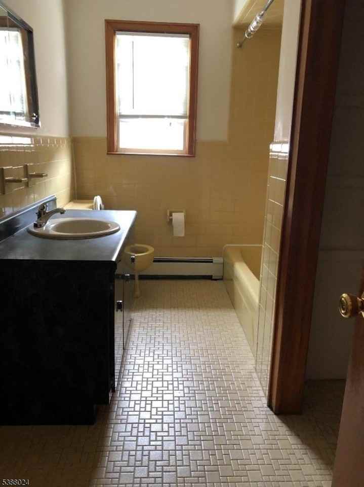 34 Hilton St - Photo 6 of 8