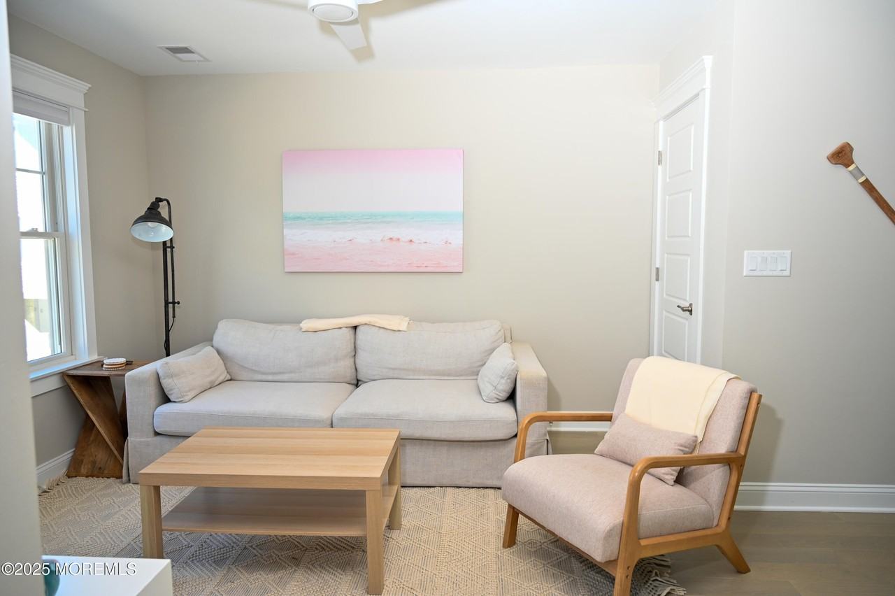 8 Shell Rd - Photo 2 of 29