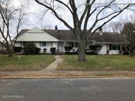 featured image of 18 Joanna Ct