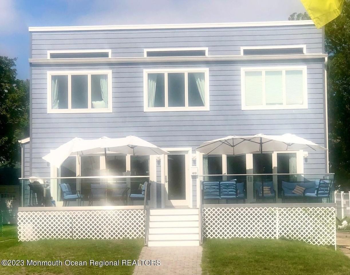 410 410 Burlington Avenue unit: Front - Photo 2 of 20