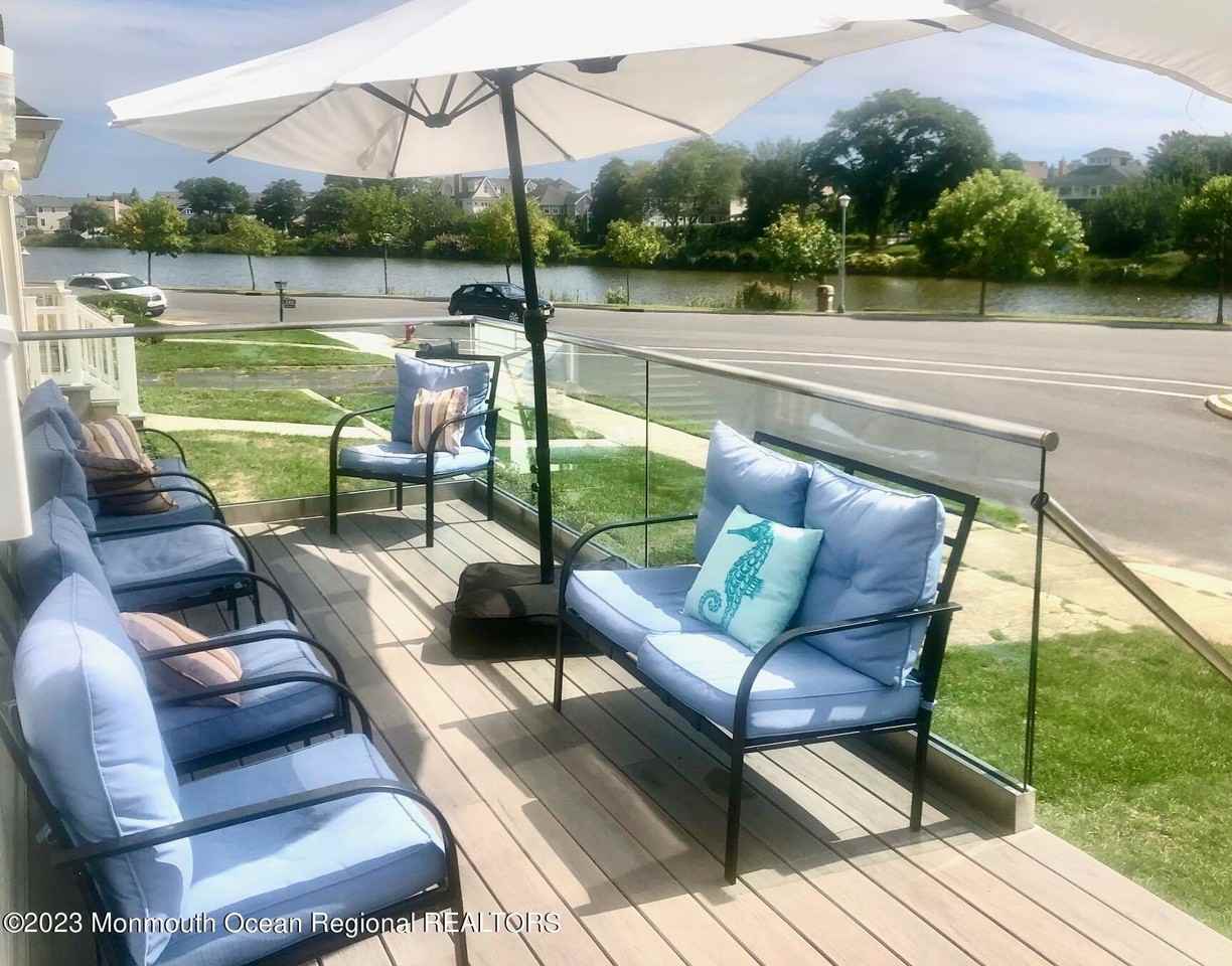 410 410 Burlington Avenue unit: Front - Photo 6 of 20