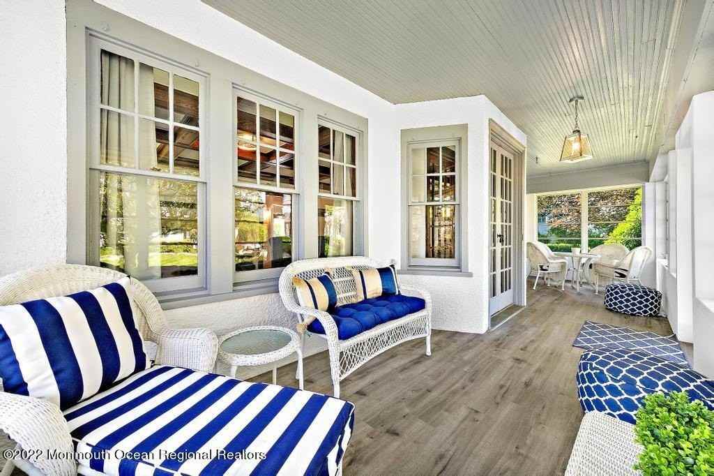 27 Shrewsbury Dr - Photo 5 of 44