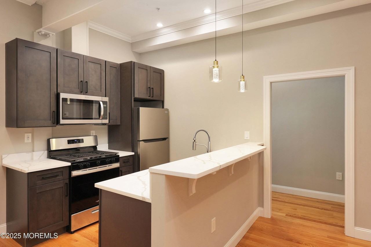 14 West Front Street #2F - Photo 4 of 22