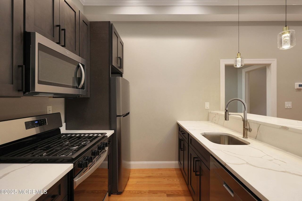 14 West Front Street #2F - Photo 5 of 22