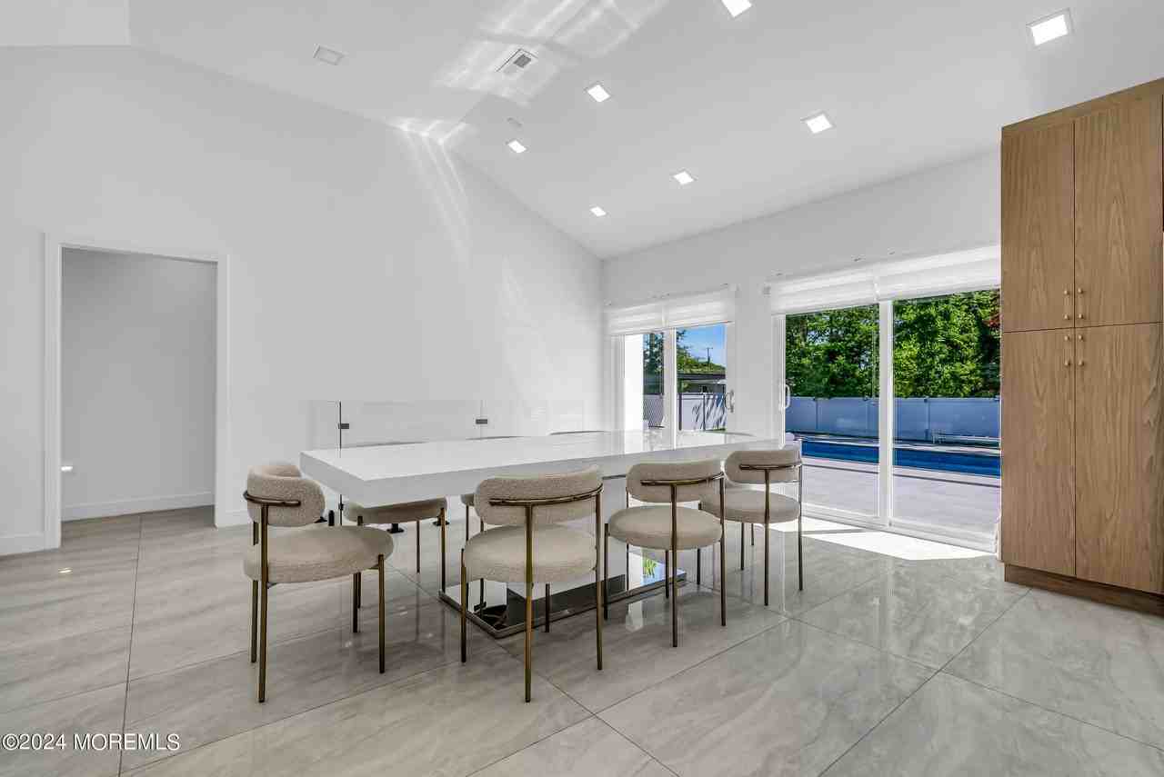 142 Locust Avenue - Photo 7 of 35