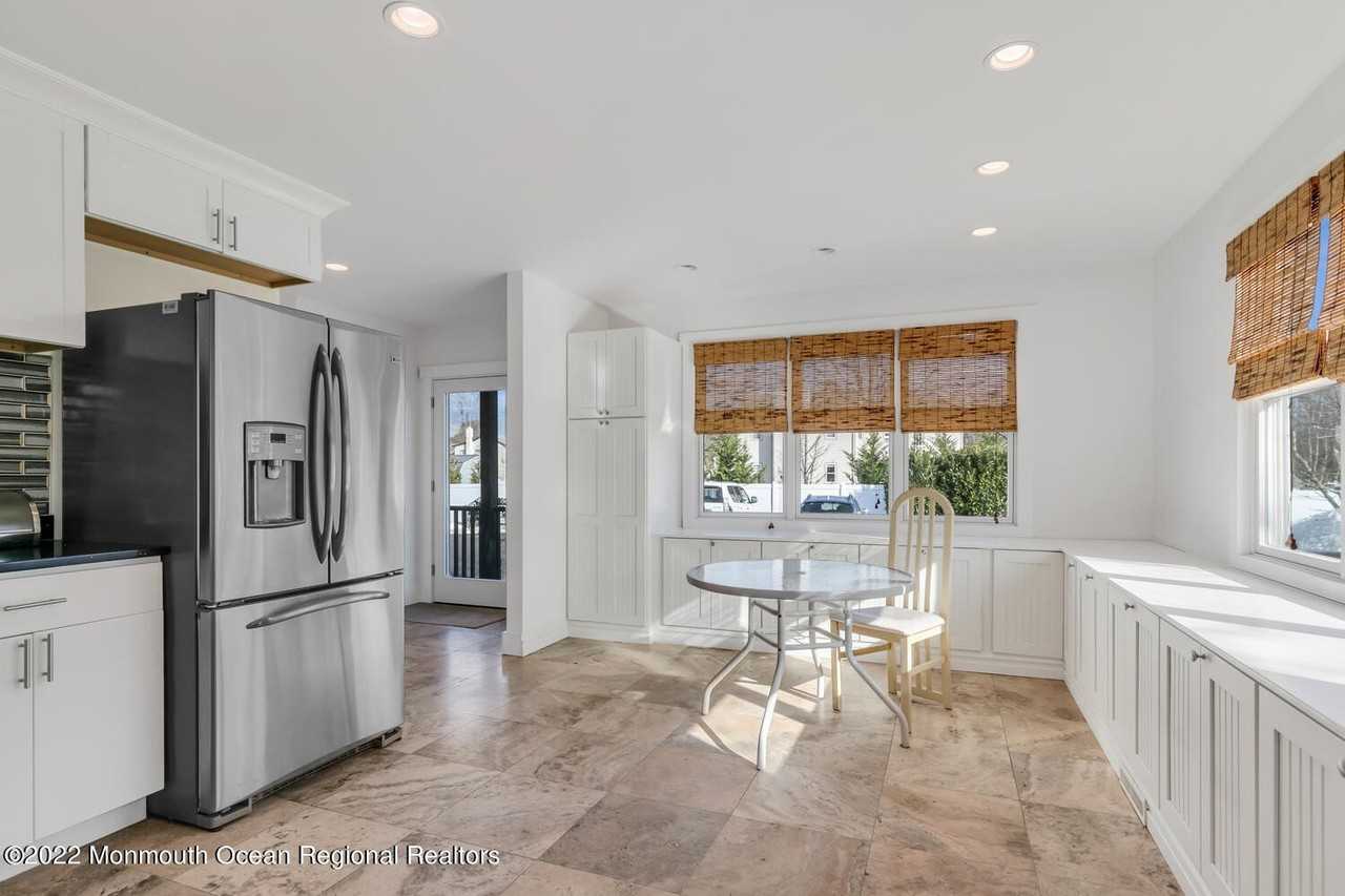 35 Birch Ave - Photo 7 of 30