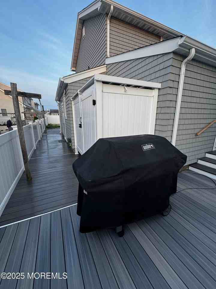 106 Surf Dr - Photo 4 of 34