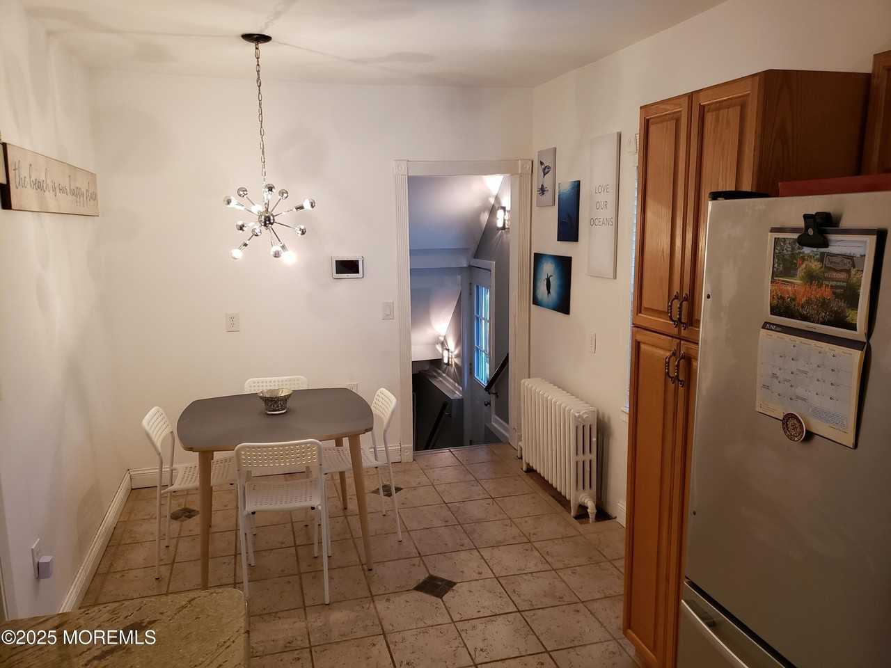 393 Bath Ave - Photo 3 of 22