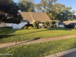 featured image of 28 Irongate Ln