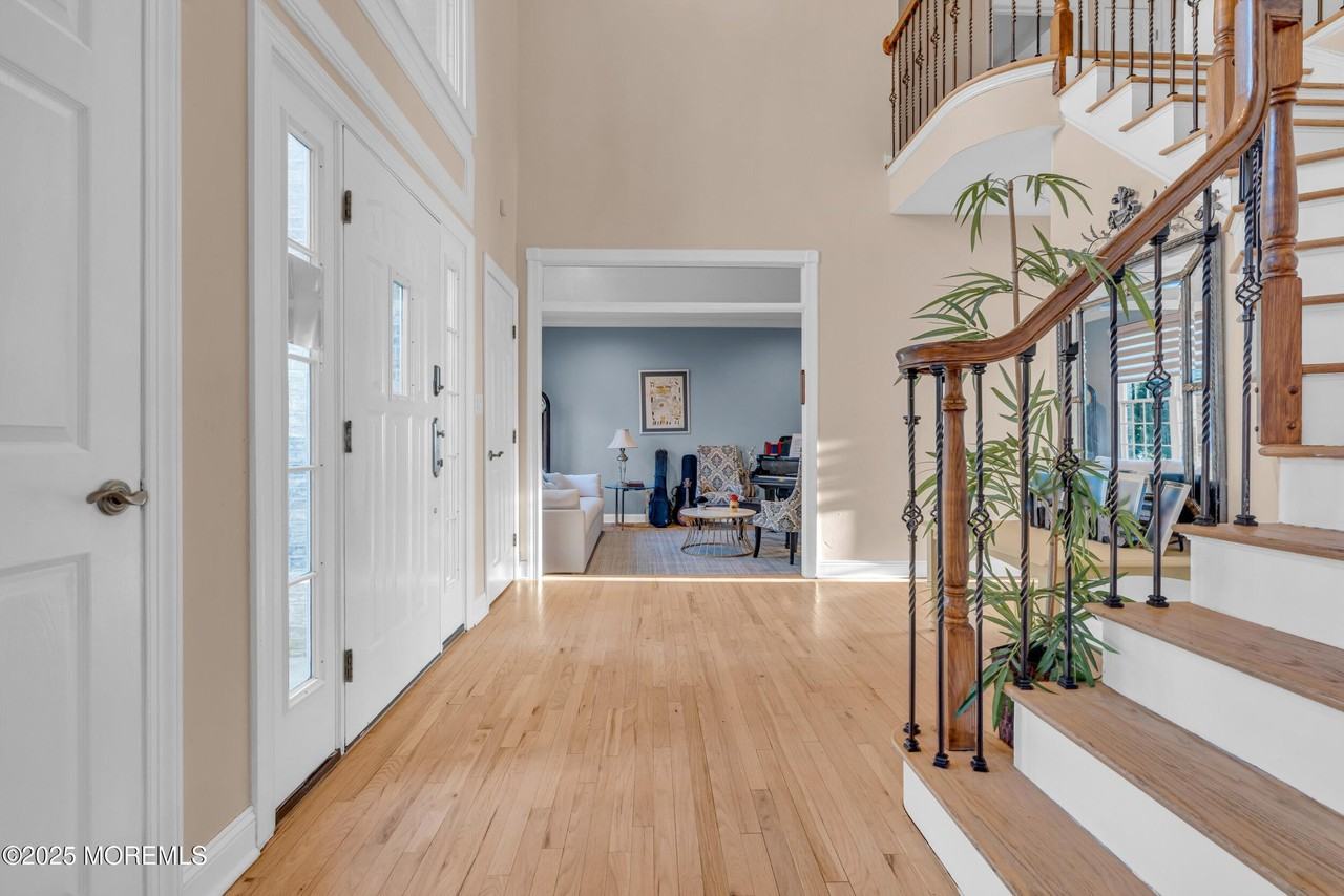 21 Old Queens Ct - Photo 6 of 50